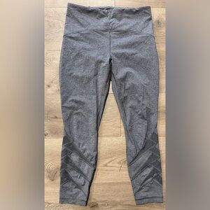 Women’s Lululemon Motionful 7/8 Tight 25" size 10
